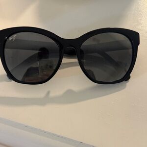 Maui Jim Black Sunglasses